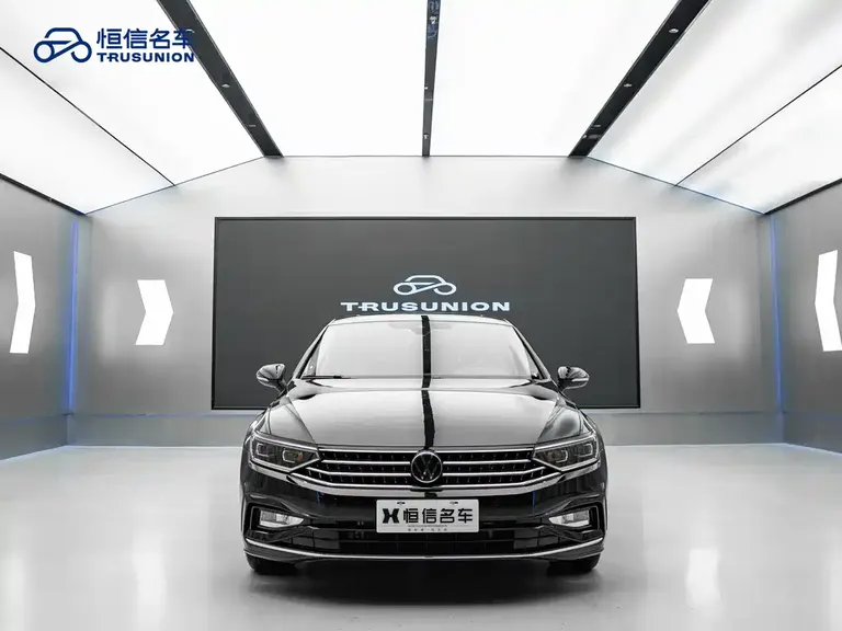 Volkswagen Magotan 200 10 K Commemorative 330 TSI DSG Luxury