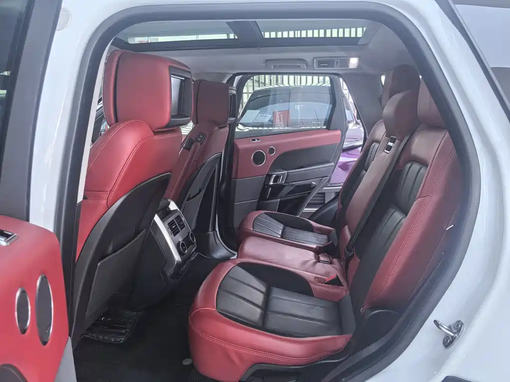 Range Rover Sport 3.0 L6 HST