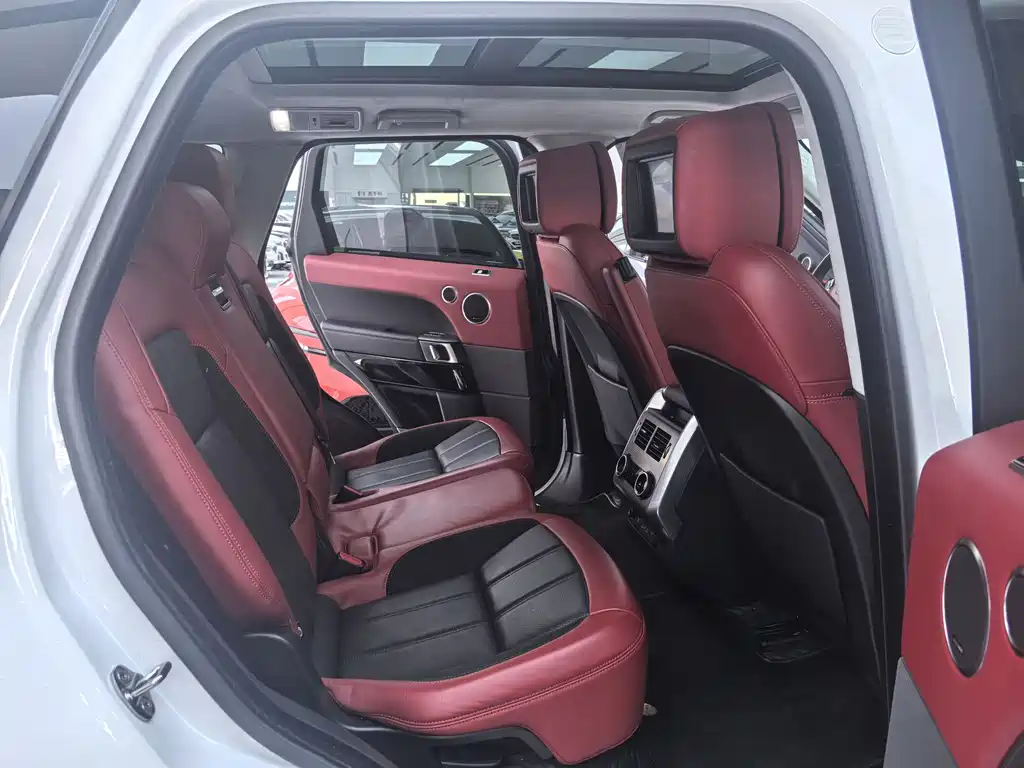 Range Rover Sport 3.0 L6 HST