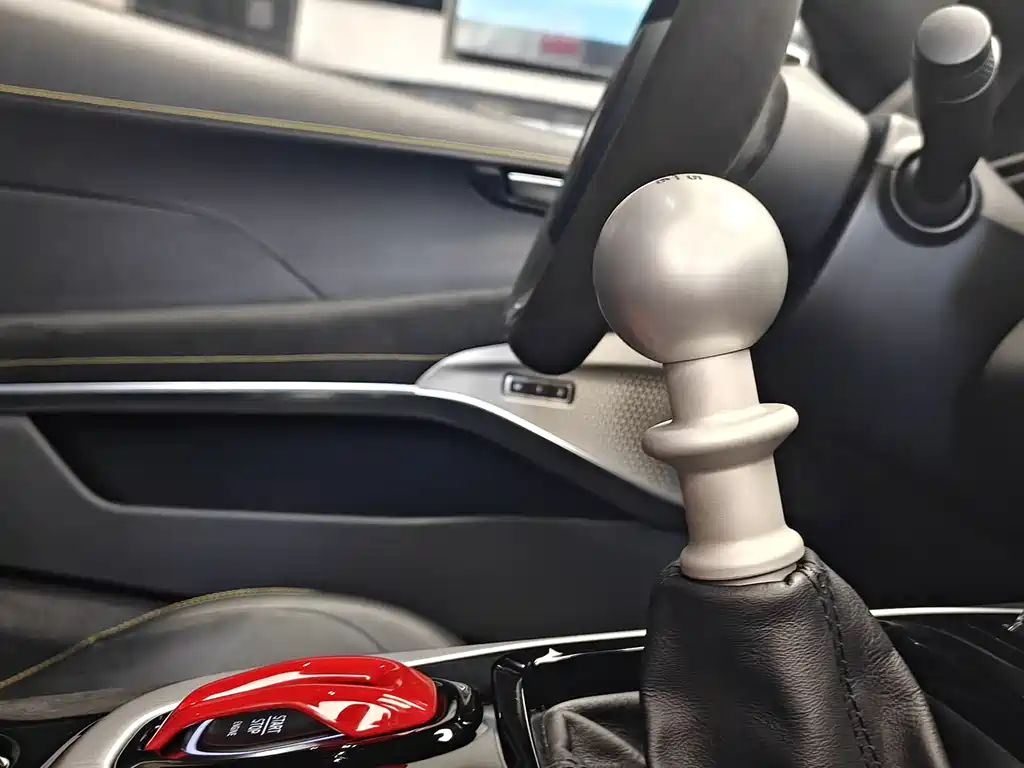 EMIRA 3.5 T V6 Manual First Edition