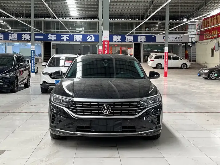 Volkswagen Passat 380 TSI Luxury