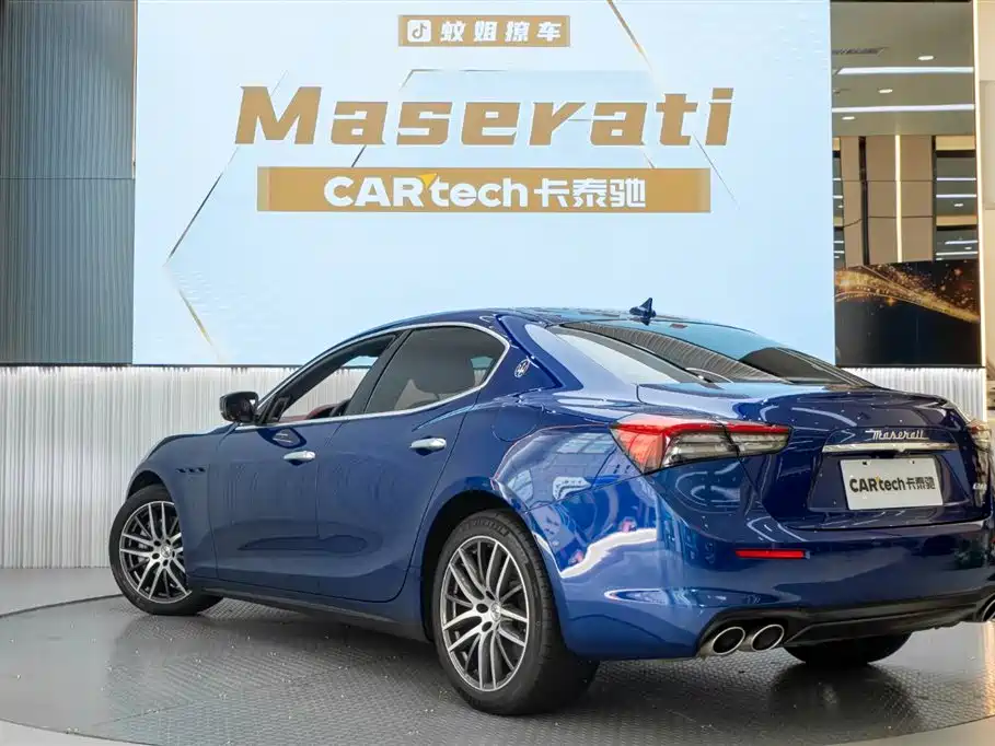 Ghibli 2.0 T Sharp Edge