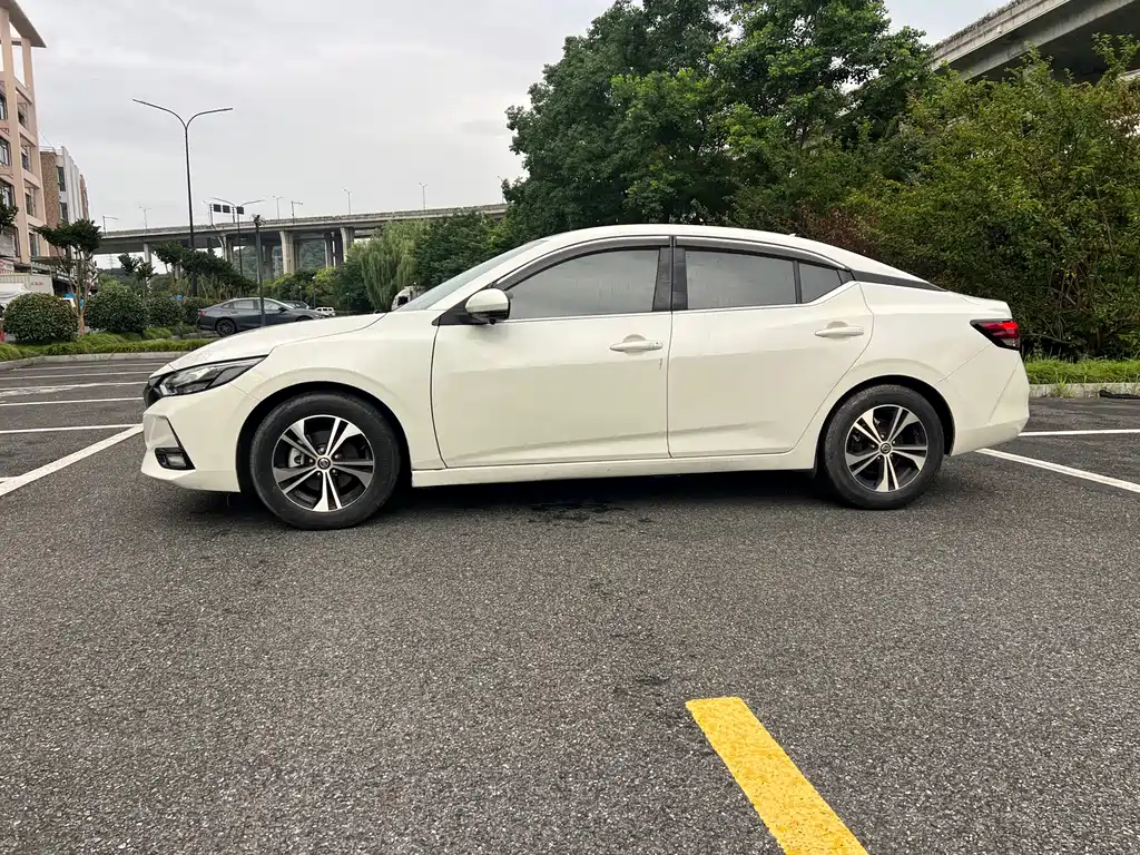 Sylphy 1.6 L XL CVT Joy