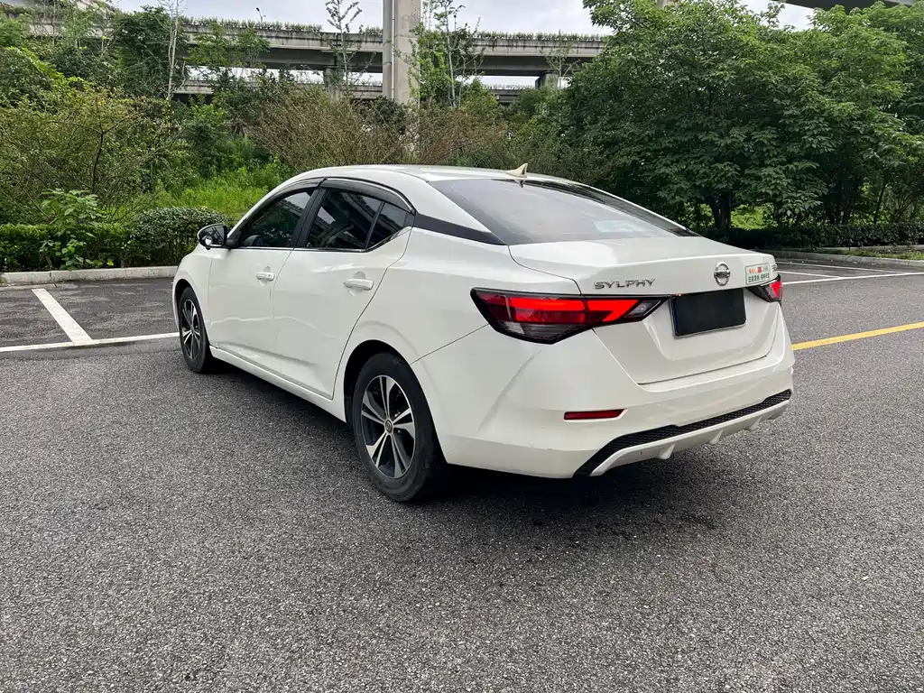 Sylphy 1.6 L XL CVT Joy