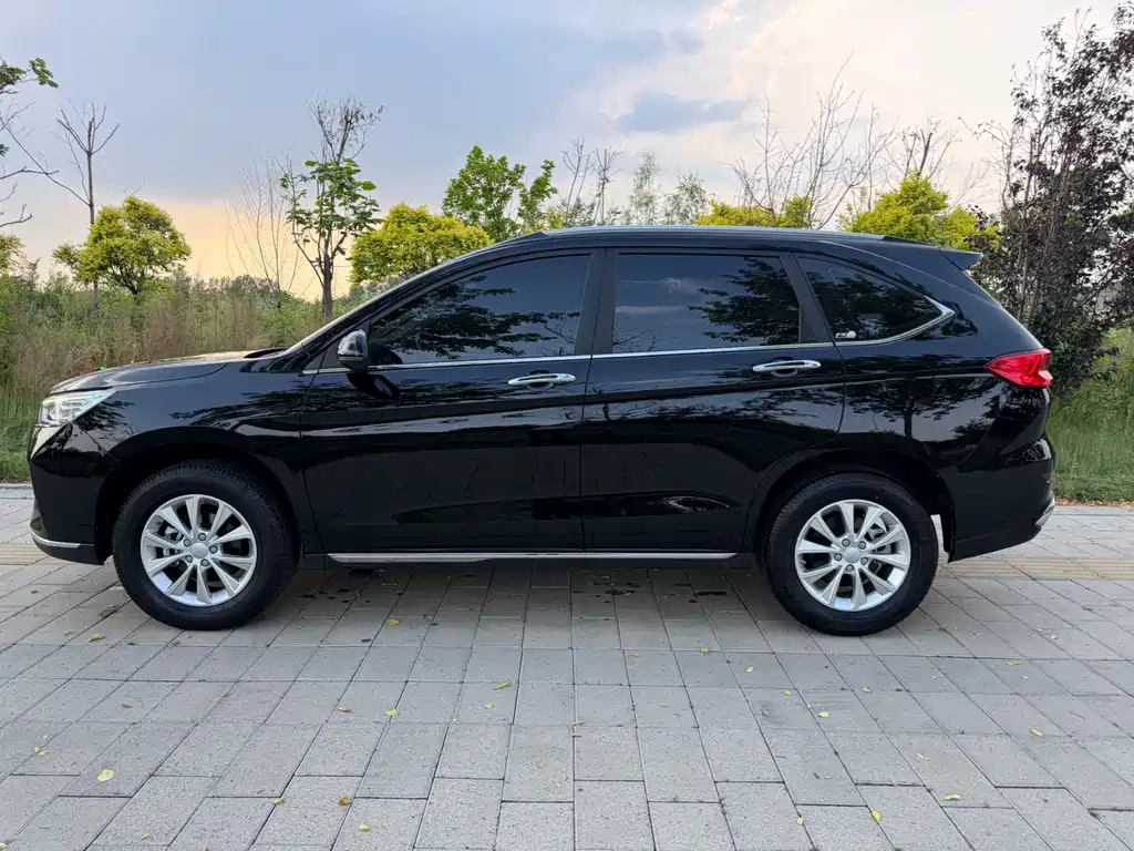 Haval M6 PLUS 1.5 T DCT Luxury Connected
