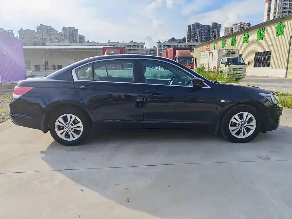 Accord 2.4 L LX