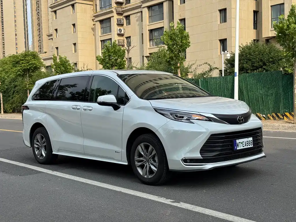 Sienna 2.5 L Hybrid Comfort