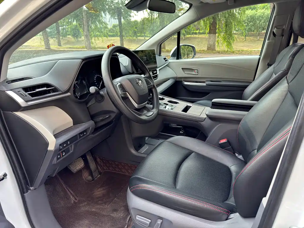 Sienna 2.5 L Hybrid Comfort