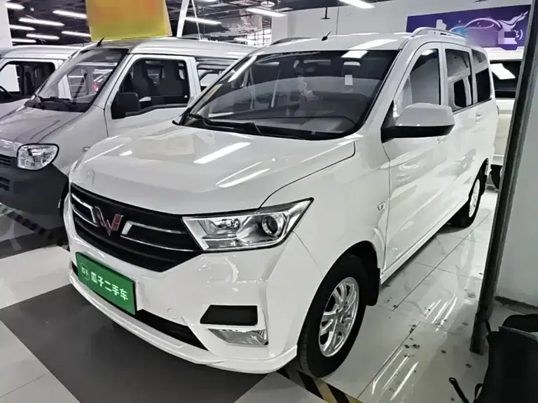 Wuling Hongguang Facelift 1.5 L S Comfort Electric Assist LAR