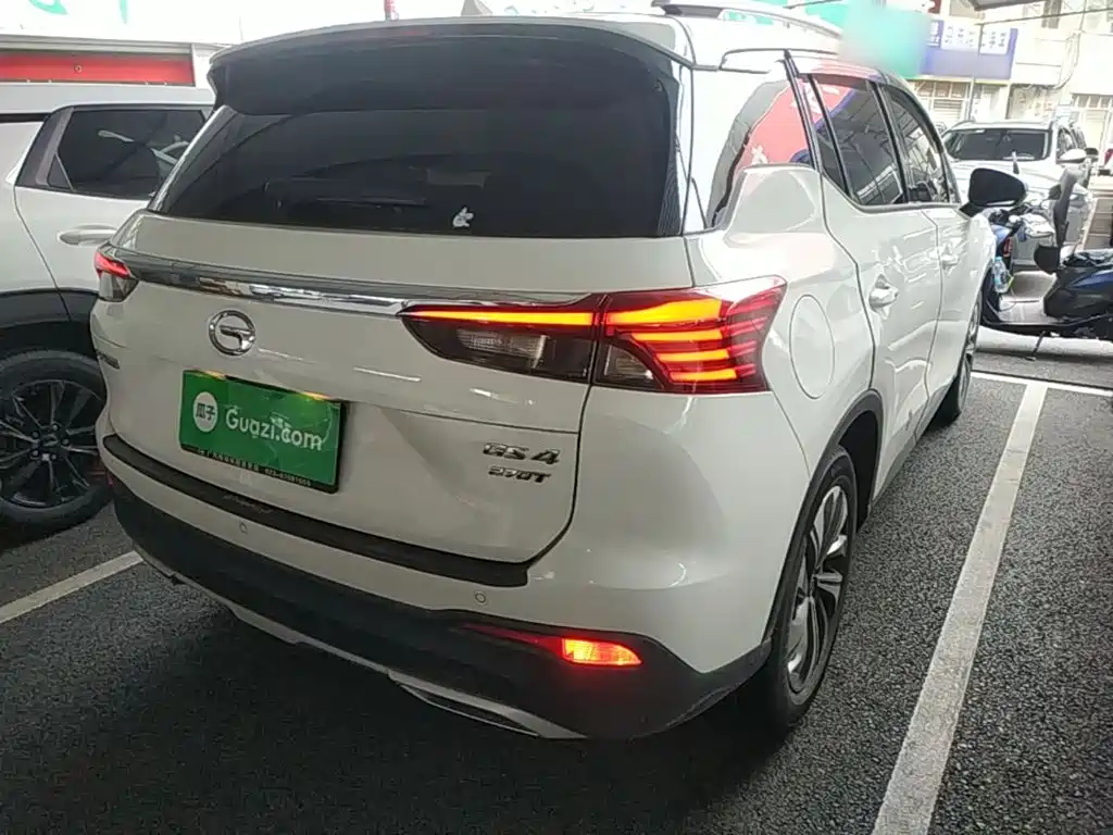 GAC Trumpchi GS4 270 T Auto Connected Tech