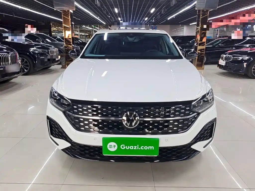 Lavida 300 TSI DSG Starry Sky Leading