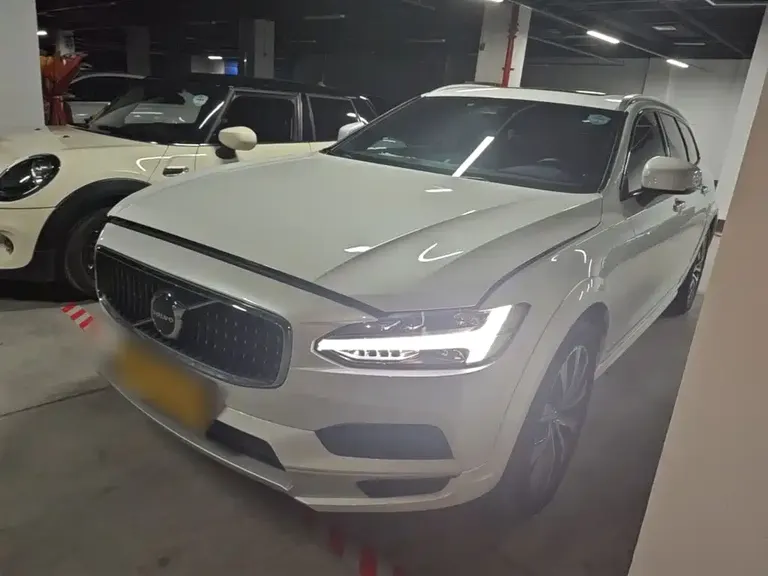 Volvo V90 沃尔沃V90 2022款 Cross Country B5 AWD 智远版