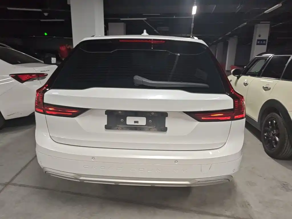 Volvo V90 沃尔沃V90 2022款 Cross Country B5 AWD 智远版