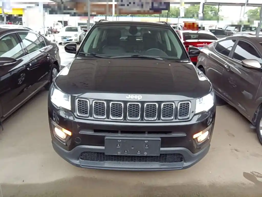 Compass 220 T Auto Home Enjoyment