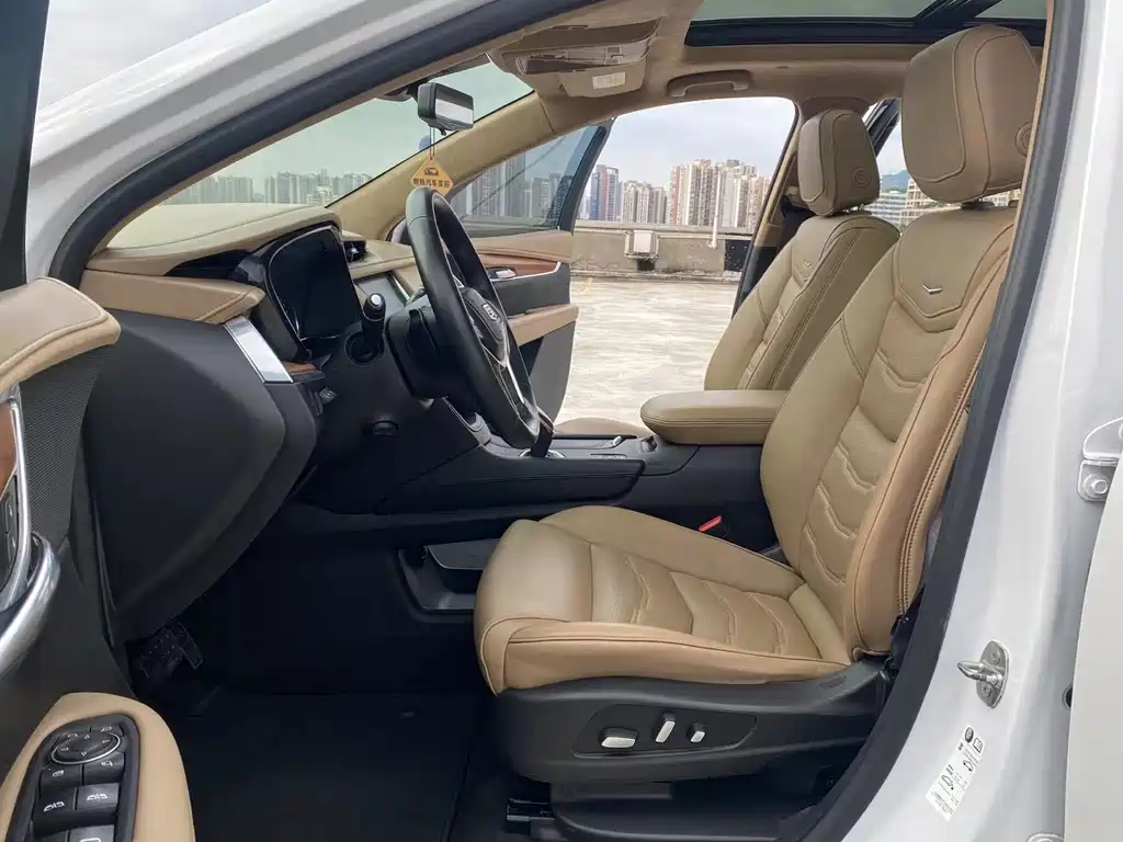 Cadillac XT5 28 E 4 WD Platinum