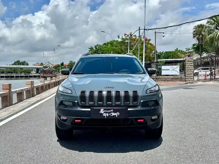Jeep Cherokee (Import) 2.4 L High Performance