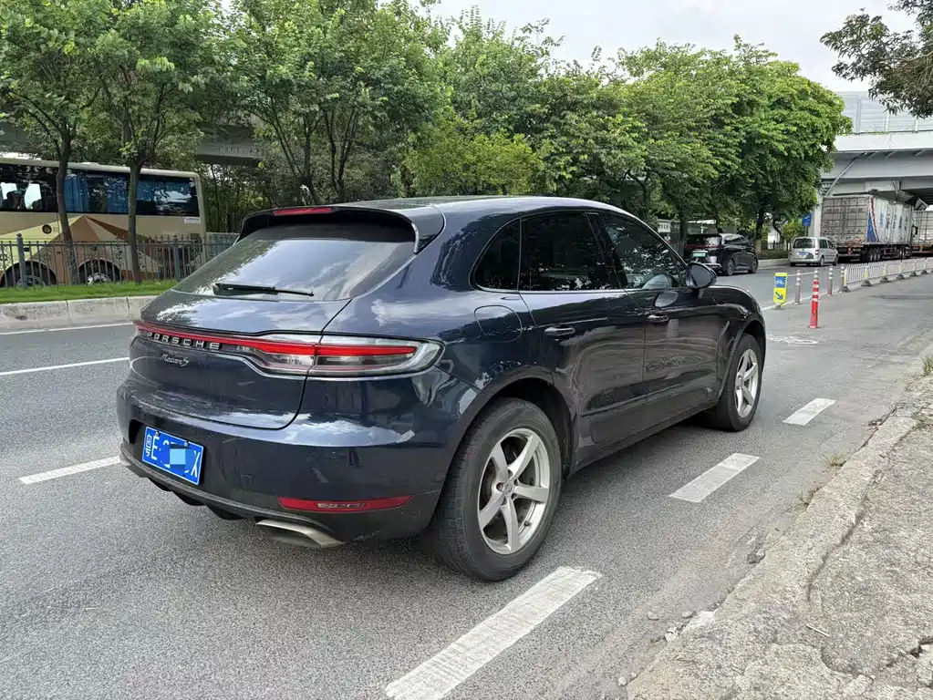 Macan Macan 2.0 T