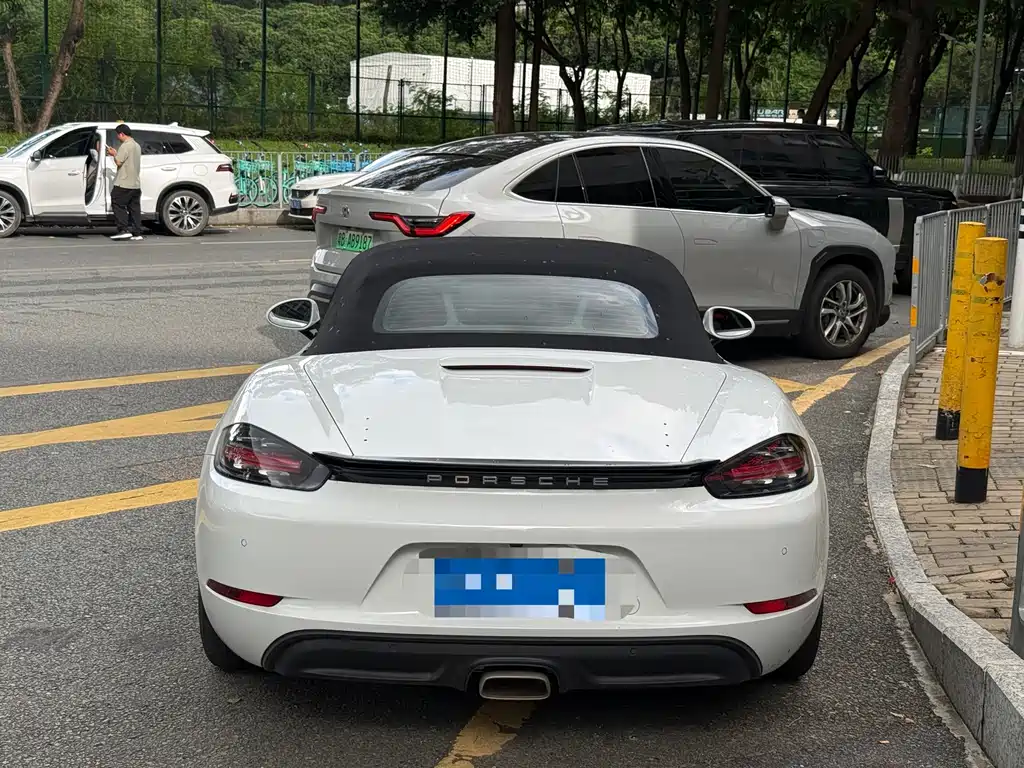 Porsche 718 Boxster 2.0 T