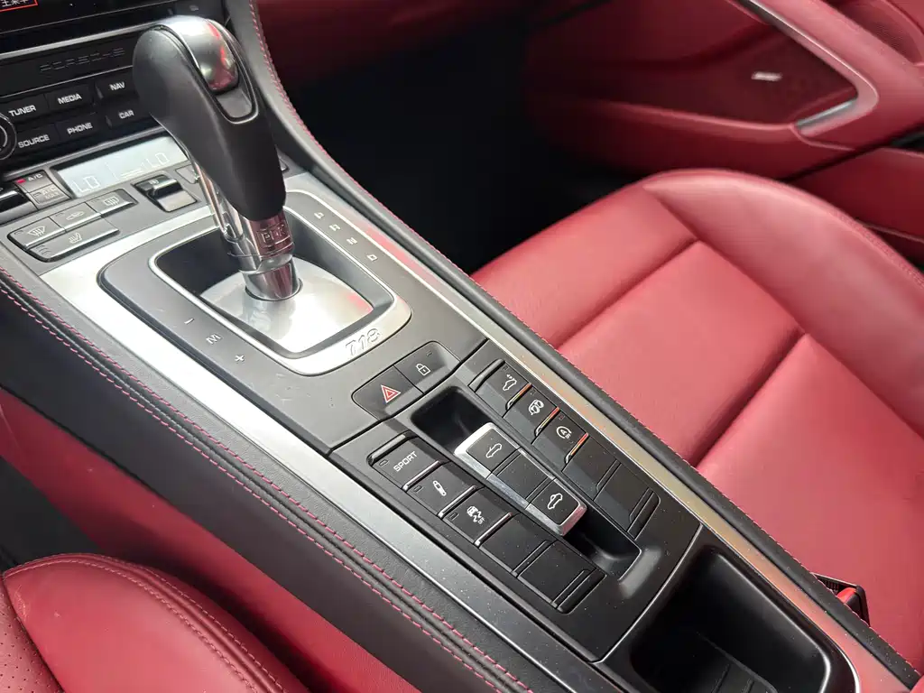 Porsche 718 Boxster 2.0 T