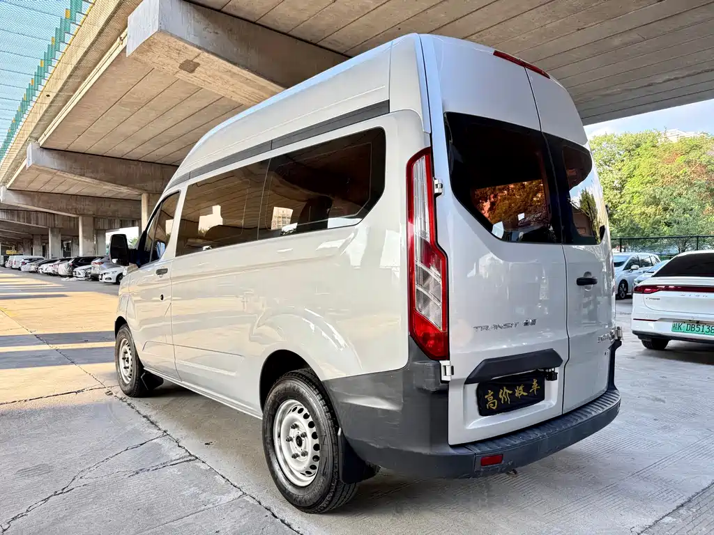 Transit 2.0 T Diesel Multi-purpose Commercial SWB Mid Roof CN-V