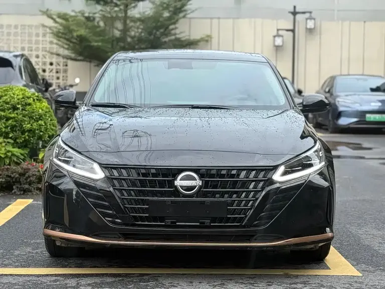 Nissan Teana 天籁 2025款 2.0 L SV 黑金版