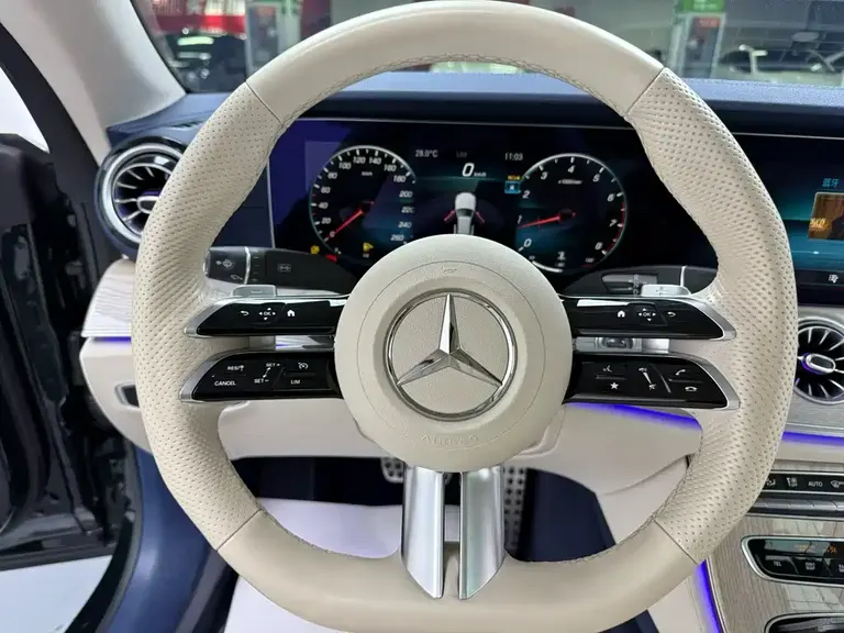 Mercedes-Benz E-Class (Import) E 260 Coupe