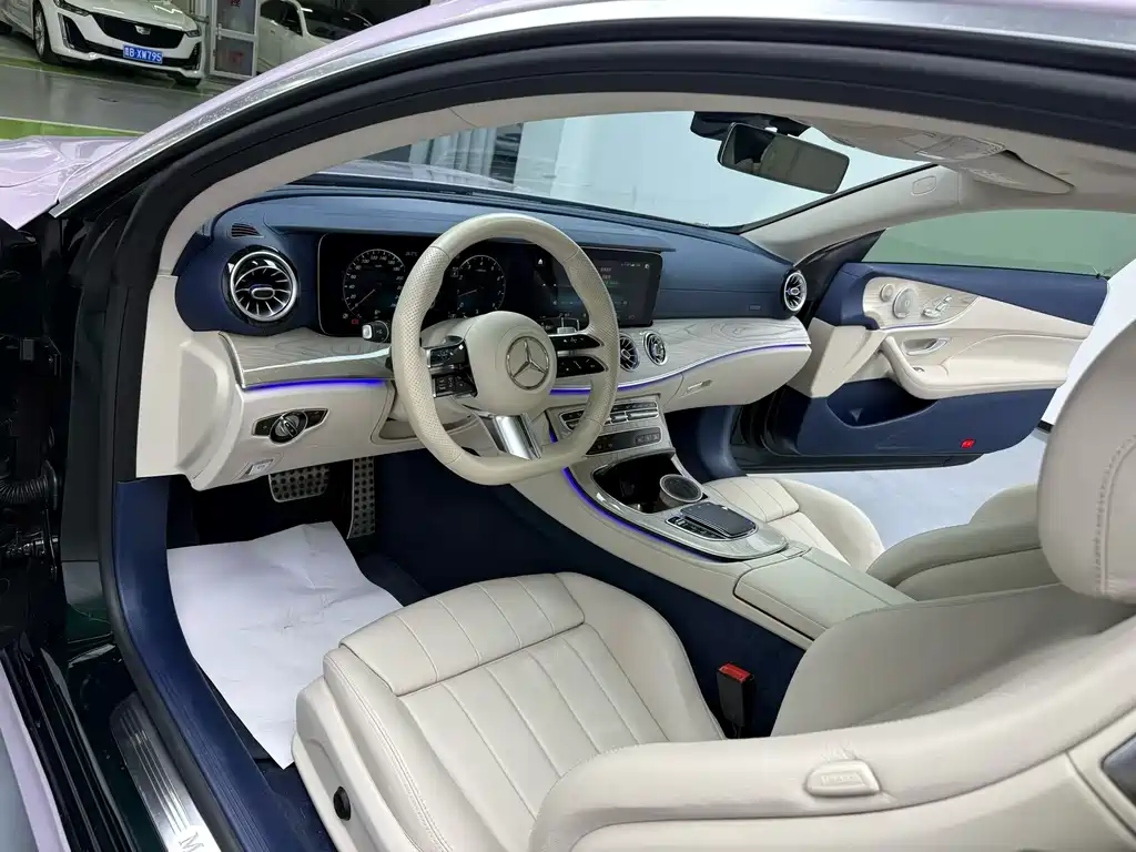 Mercedes-Benz E-Class (Import) E 260 Coupe