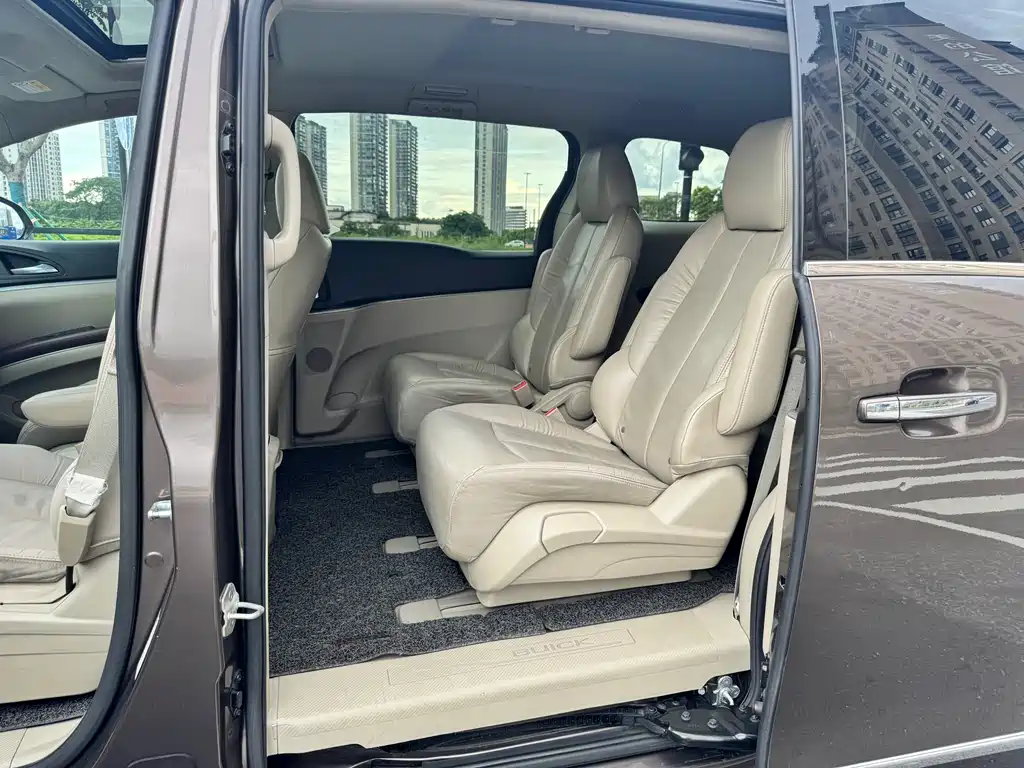 Buick GL8 25 S Luxury CN-V