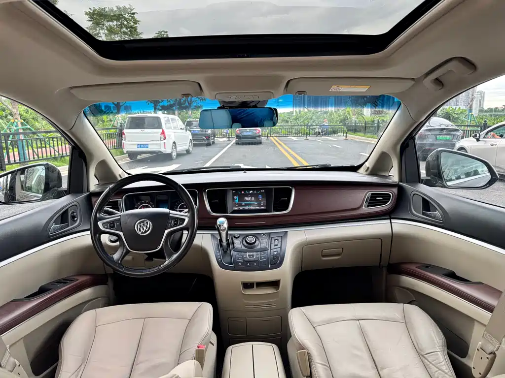 Buick GL8 25 S Luxury CN-V