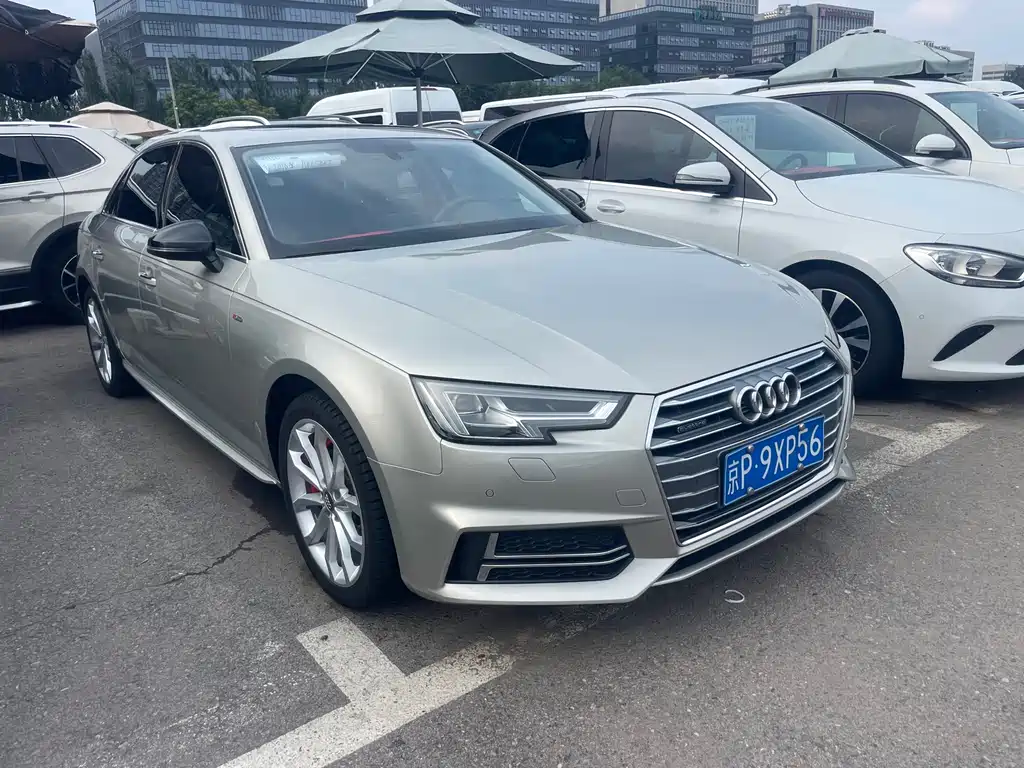 Audi A4 L 30 Anniversary 45 TFSI quattro Individual Sport