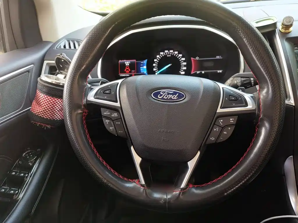 Edge EcoBoost 245 4 WD Grand Sharp 7-seat
