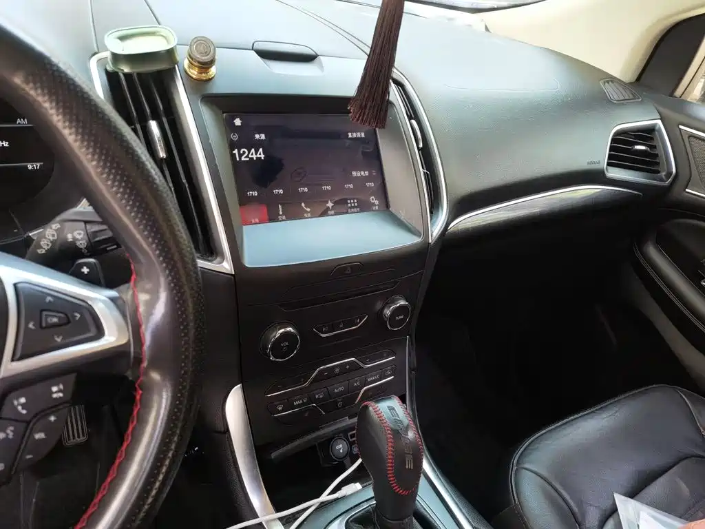 Edge EcoBoost 245 4 WD Grand Sharp 7-seat