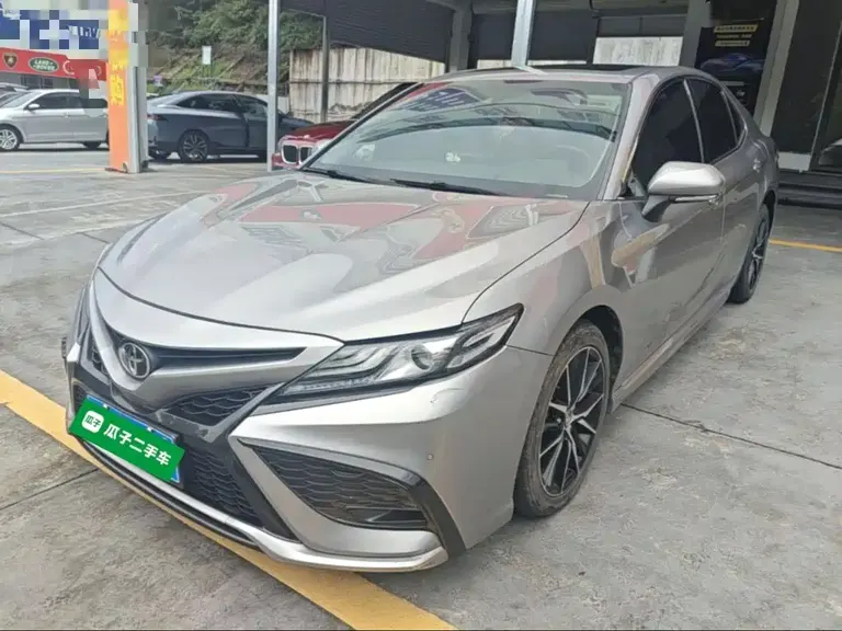 Toyota Camry 2.0 S Sharp Style