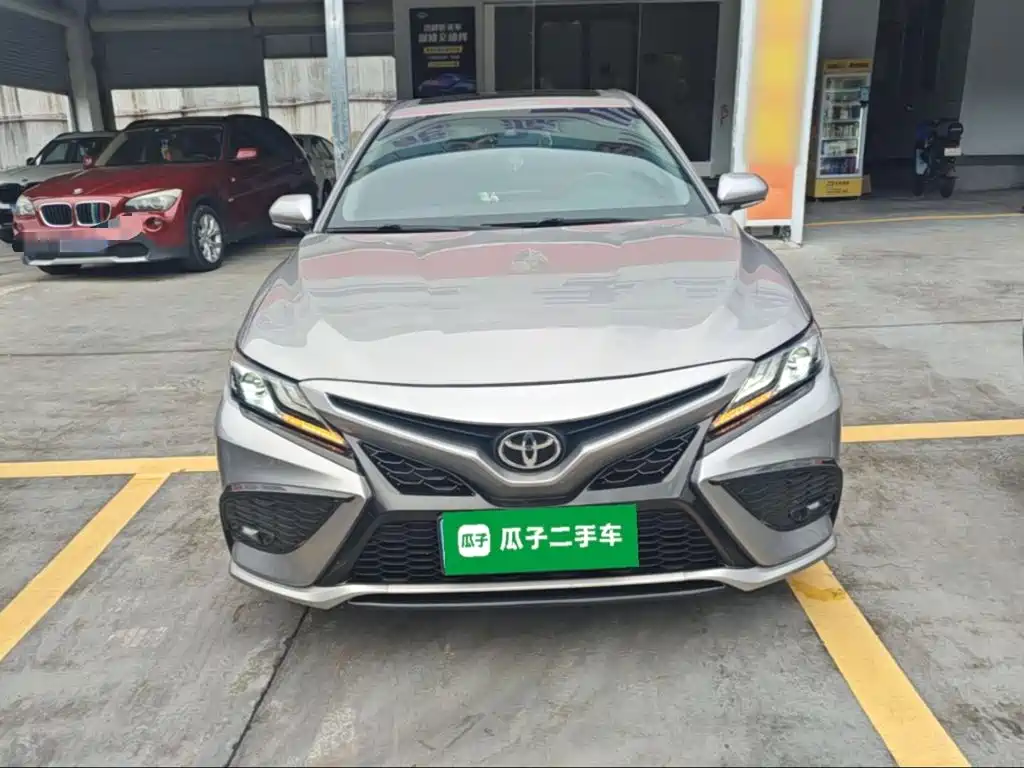 Camry 2.0 S Sharp Style
