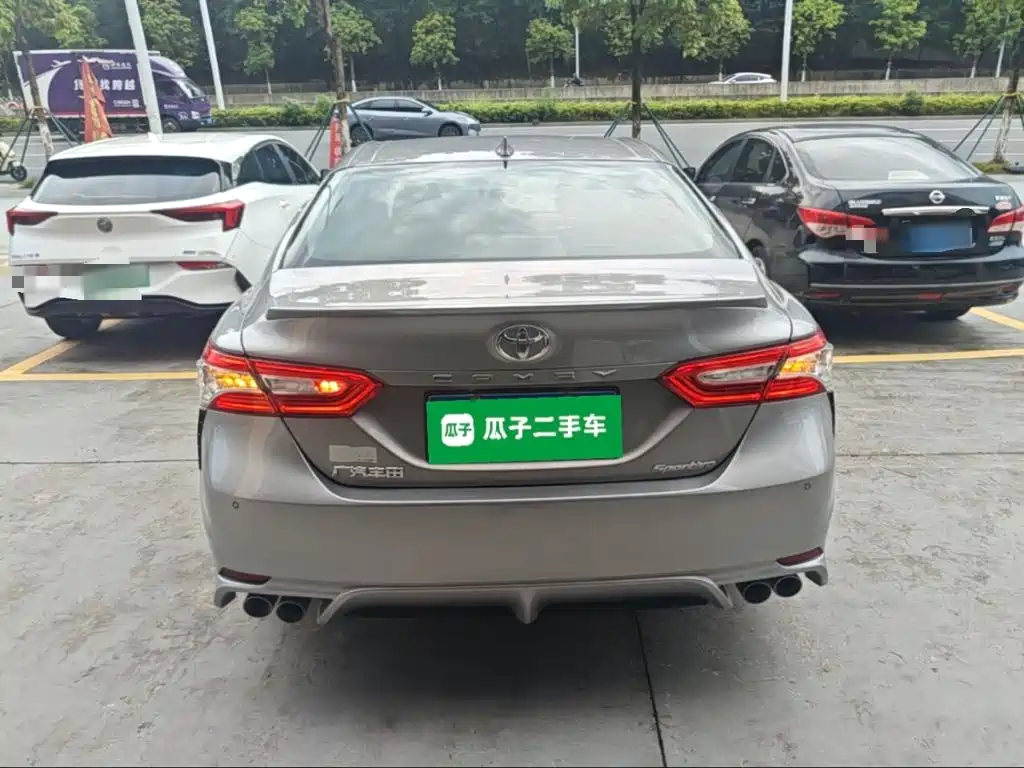 Camry 2.0 S Sharp Style