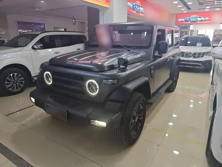 212 T01 2.0 T Explorer