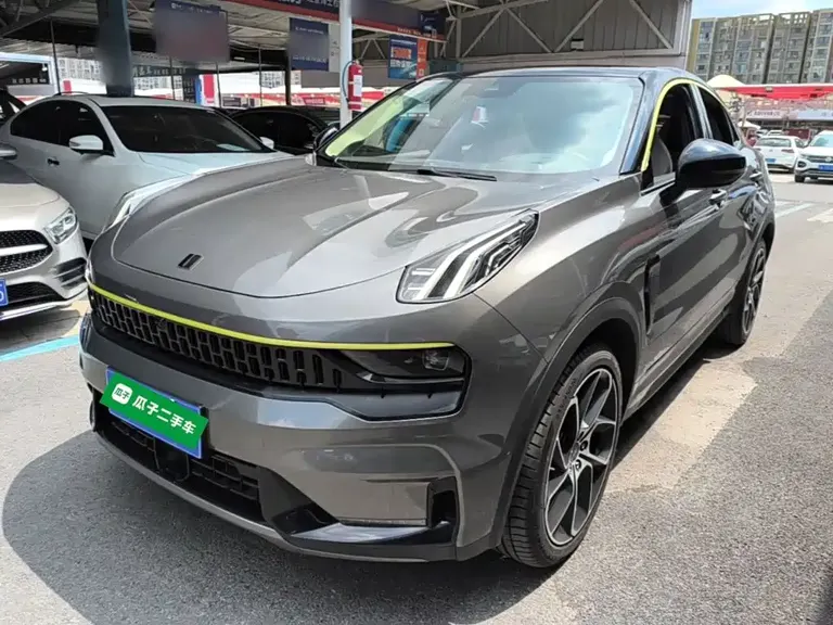Lynk & Co 05 2.0 TD 2 WD Shine Halo