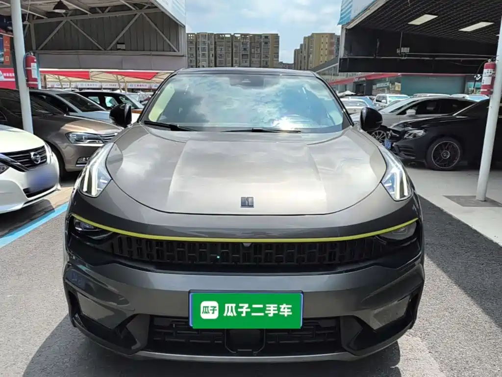 Lynk & Co 05 2.0 TD 2 WD Shine Halo