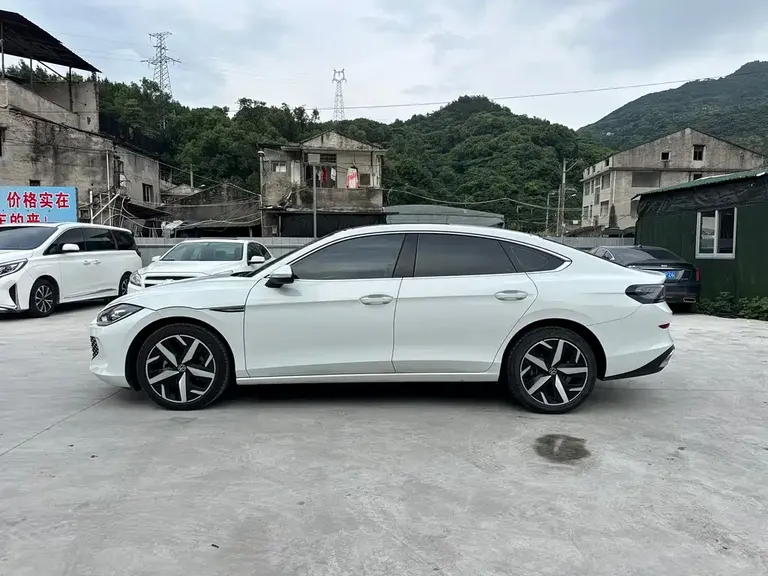 Volkswagen Lamando Lamando L 280 TSI DSG Spicy Cool