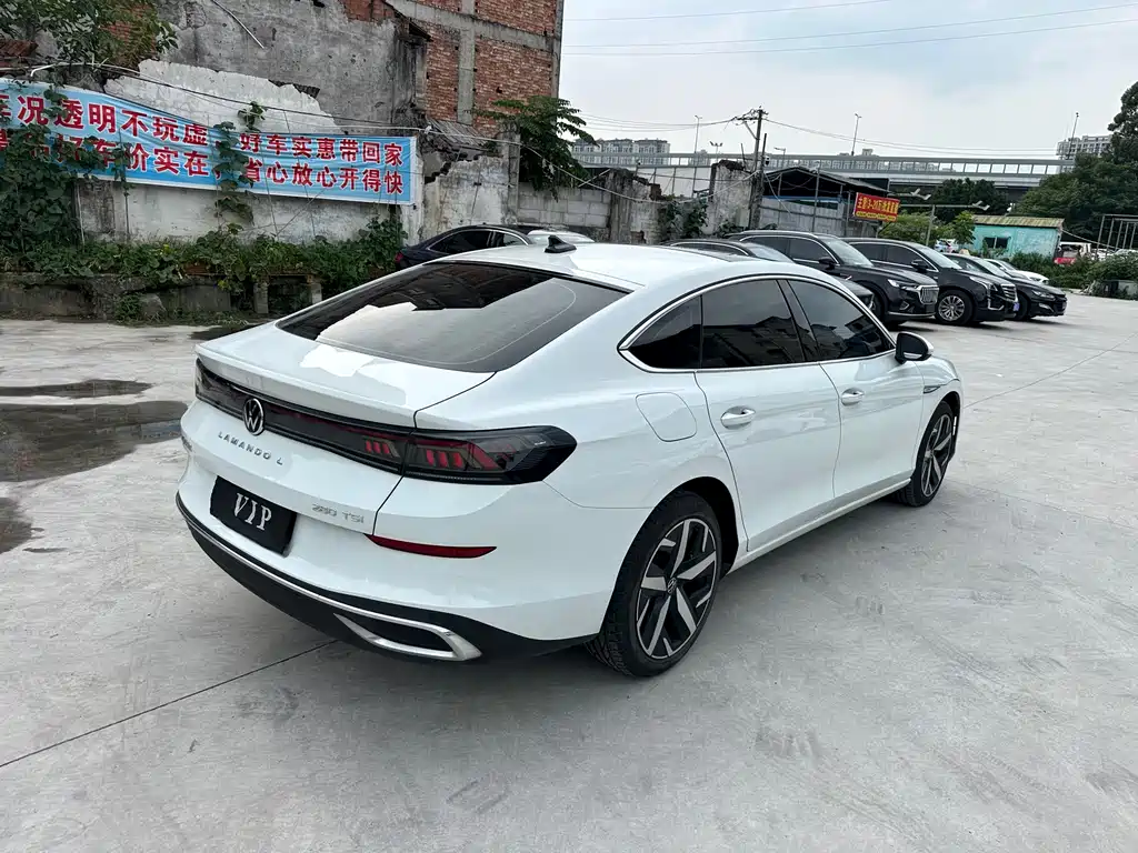 Lamando Lamando L 280 TSI DSG Spicy Cool