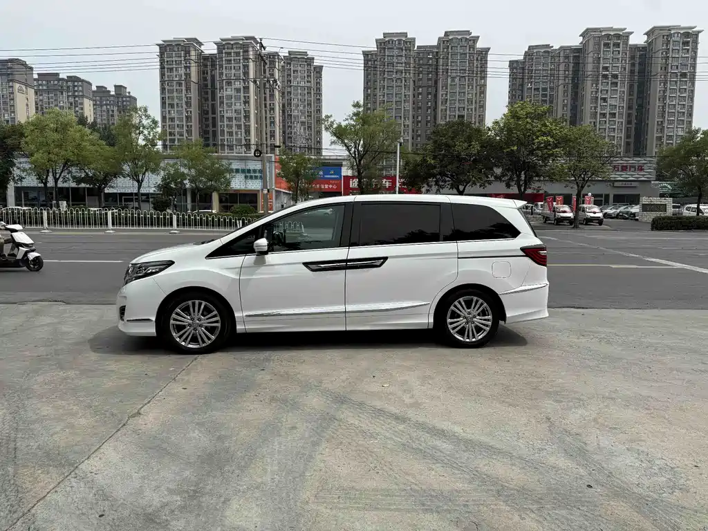 Elysion 2.4 L Supreme