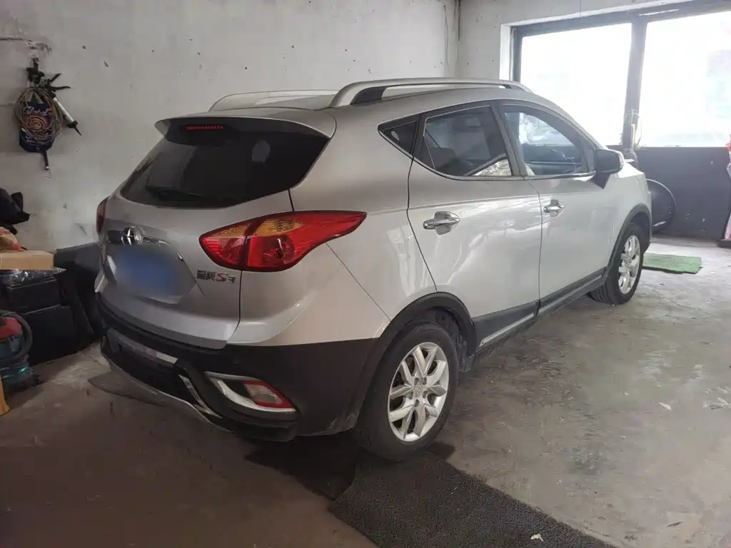 Refine S3 1.5 L Manual Luxury Smart