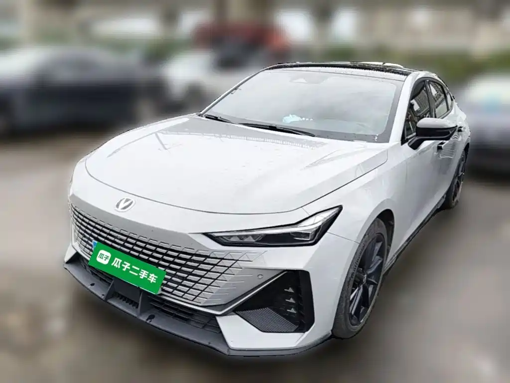 Changan UNI-V 1.5 T Distinguished