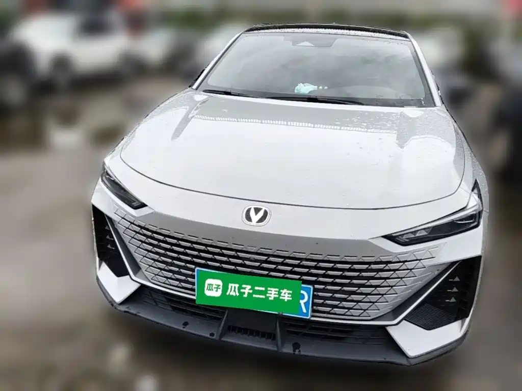 Changan UNI-V 1.5 T Distinguished