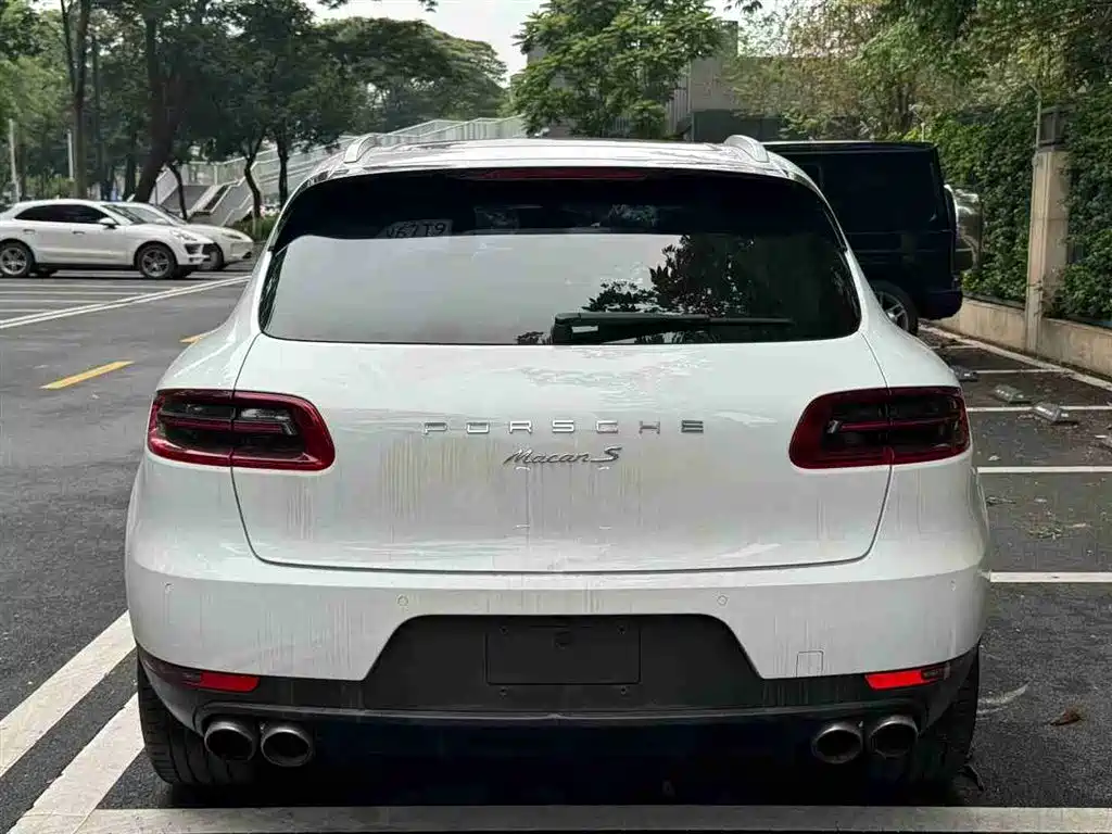 Macan Macan 2.0 T