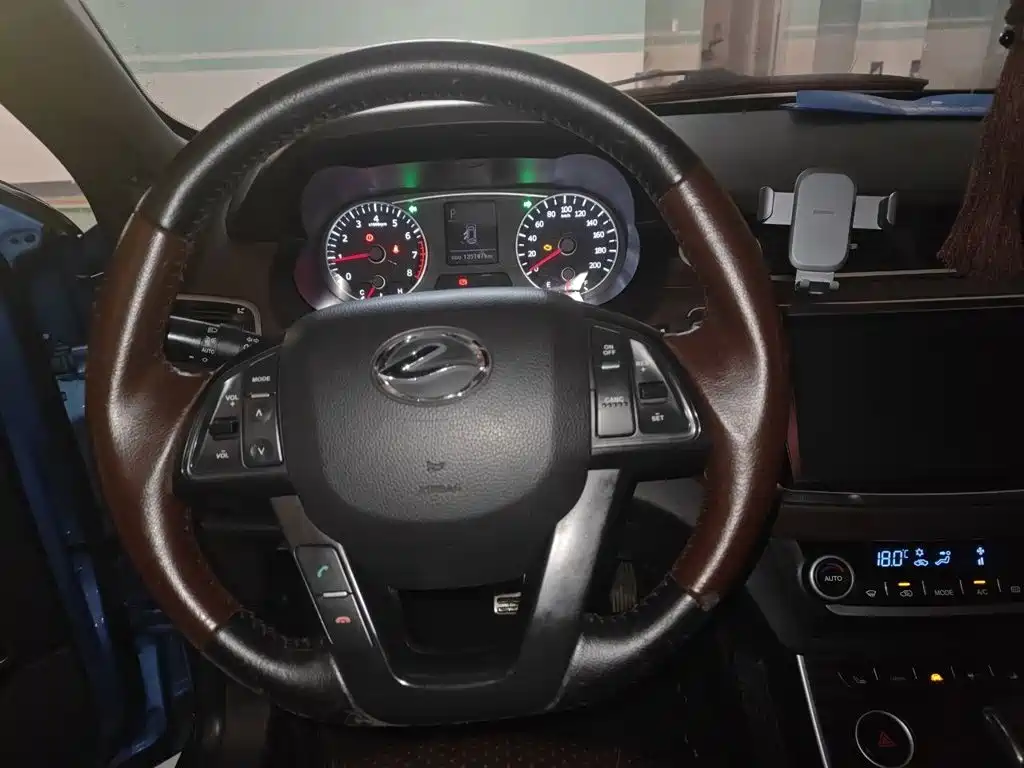 Landwind X7 2.0 T Panoramic Flagship