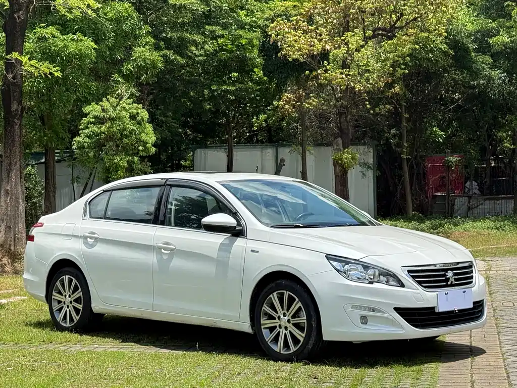 Peugeot 408 350 THP Auto Luxury
