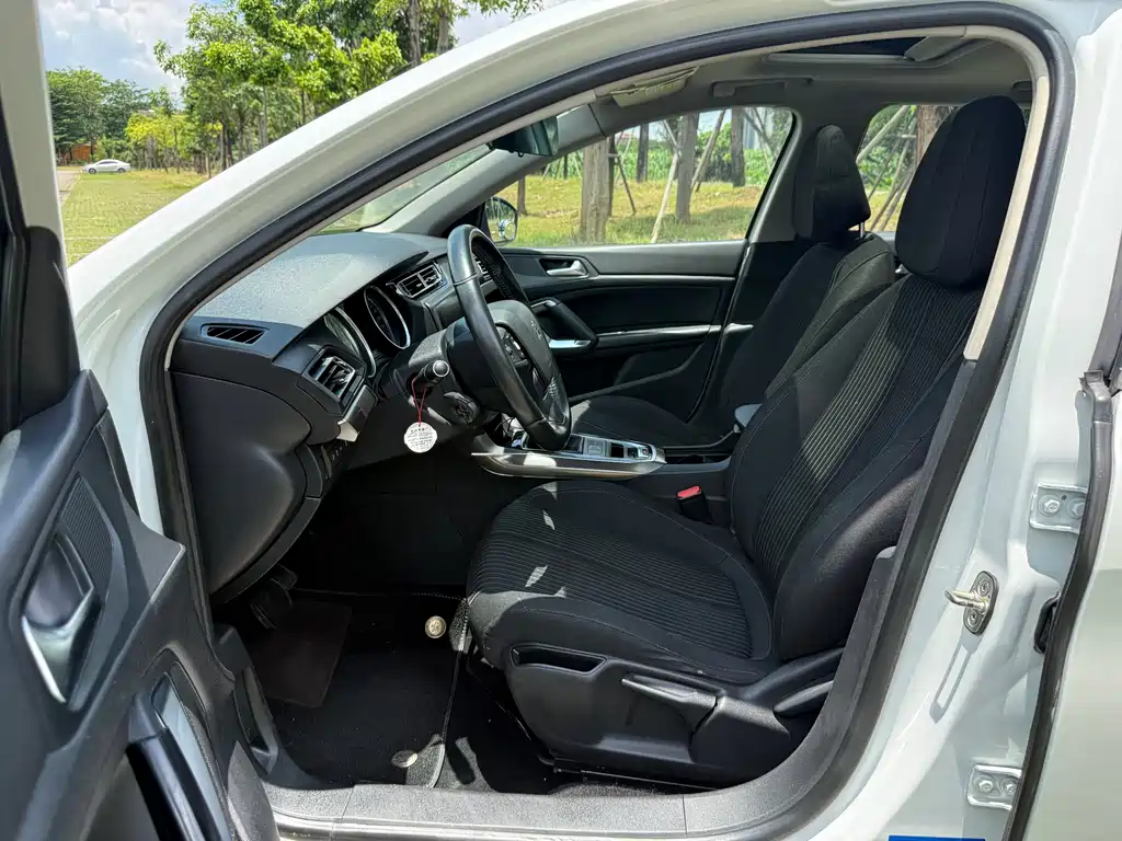 Peugeot 408 350 THP Auto Luxury