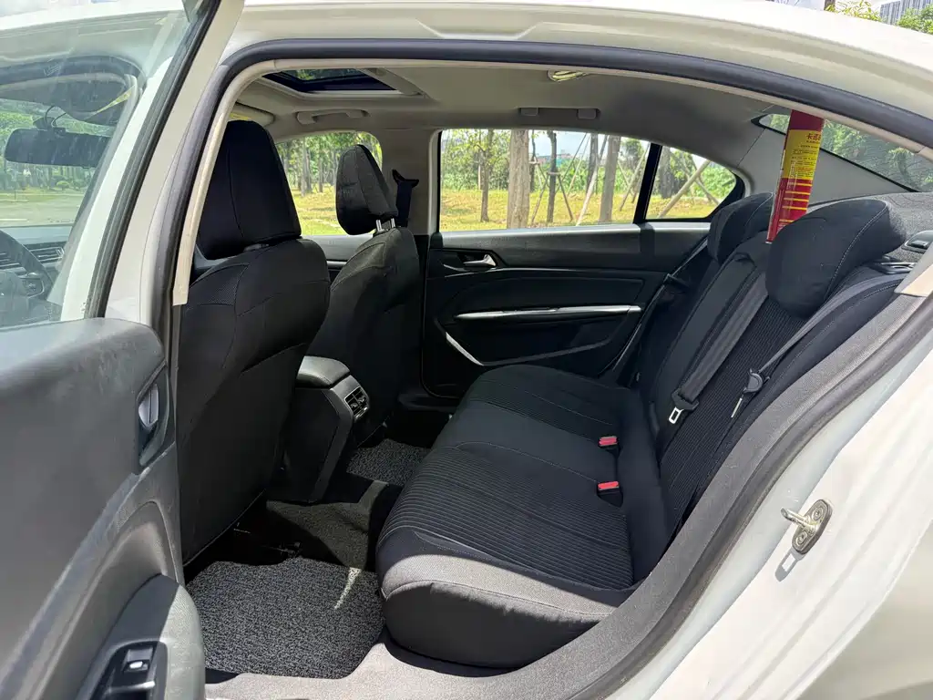 Peugeot 408 350 THP Auto Luxury