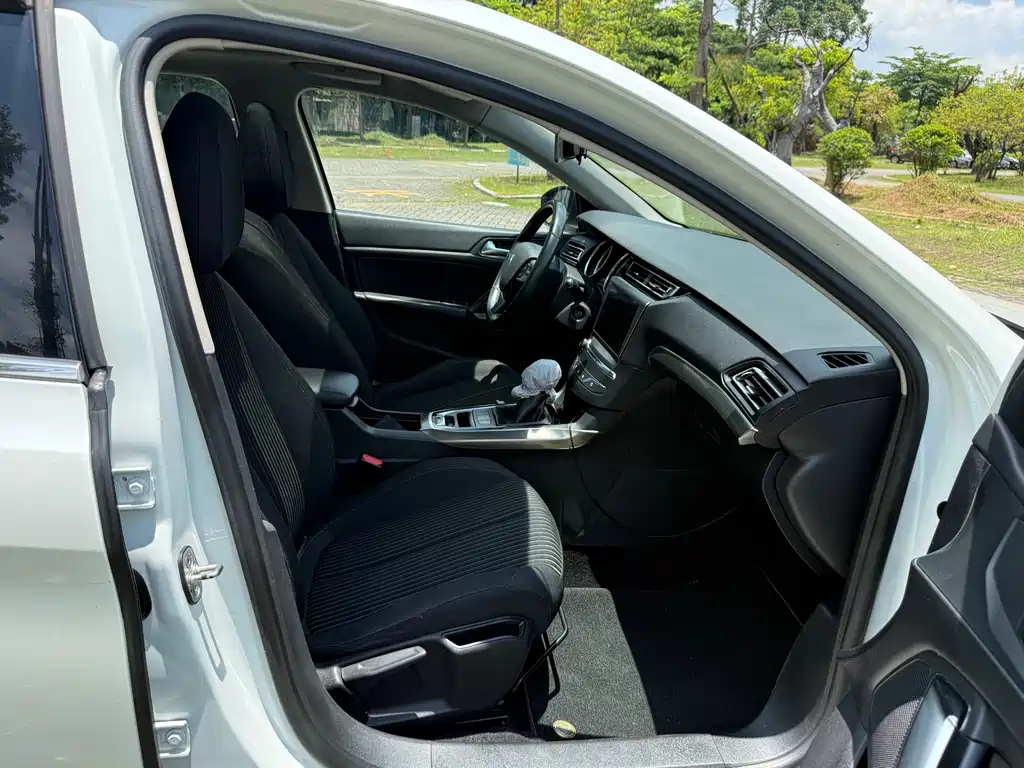 Peugeot 408 350 THP Auto Luxury